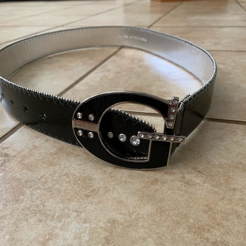 Guess black belt with silver details